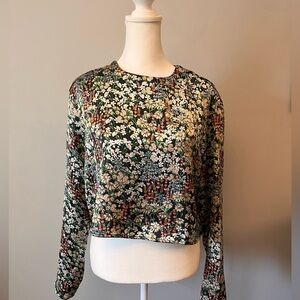 H&M floral long sleeved cropped blouse
